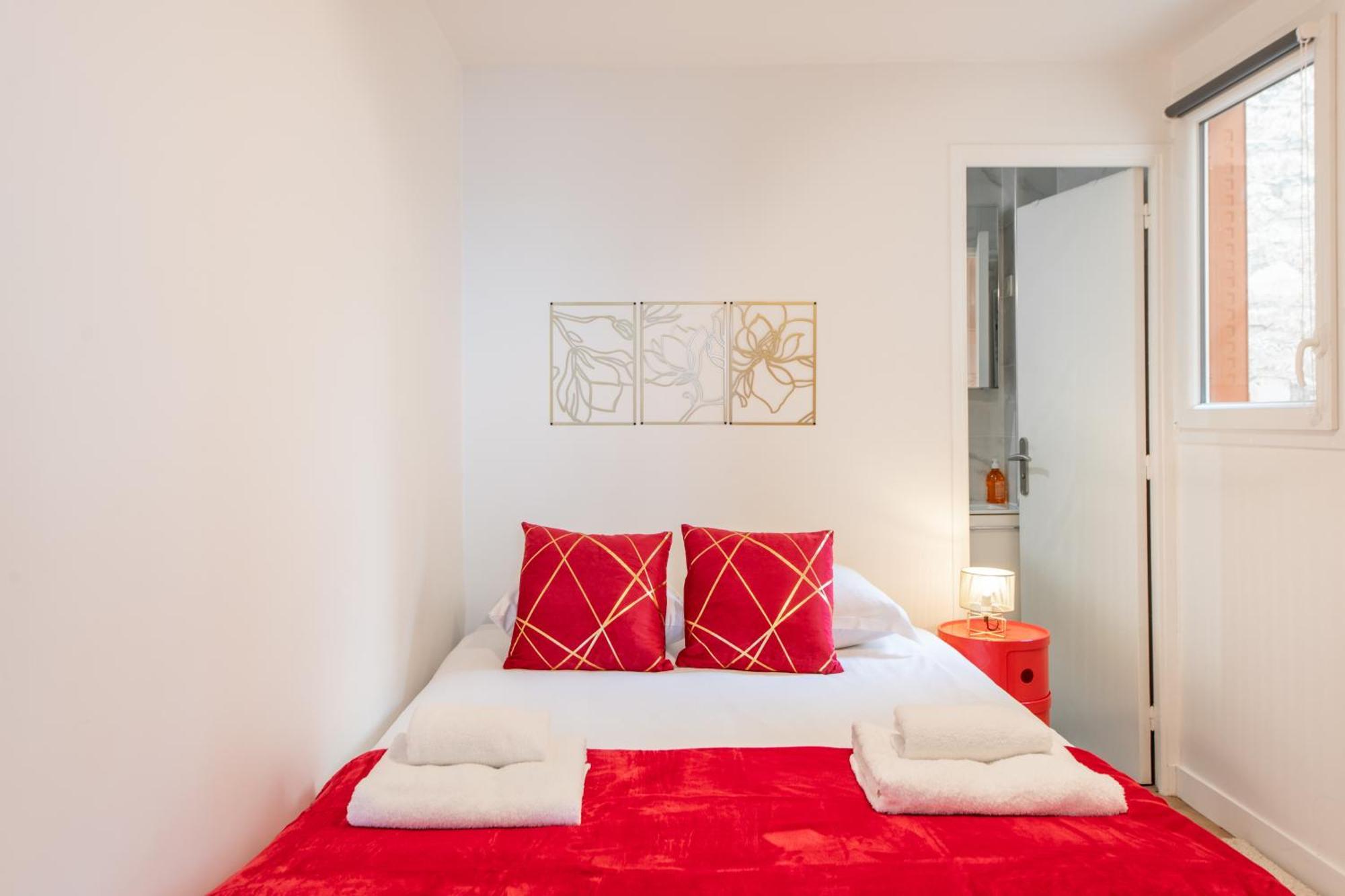 Spacious And Bright 2-bedroom Large Very Close To Paris - Near Metro Apartment Boulogne-Billancourt