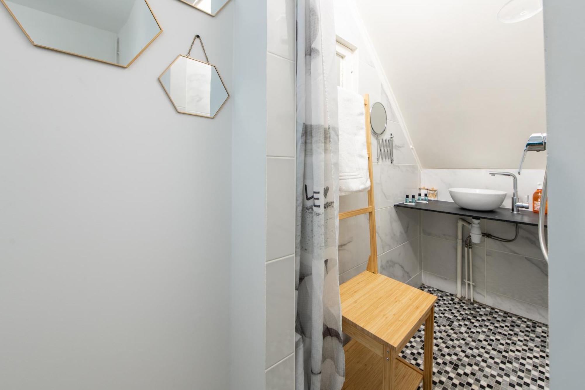 Spacious And Bright 2-bedroom Large Very Close To Paris - Near Metro Boulogne-Billancourt